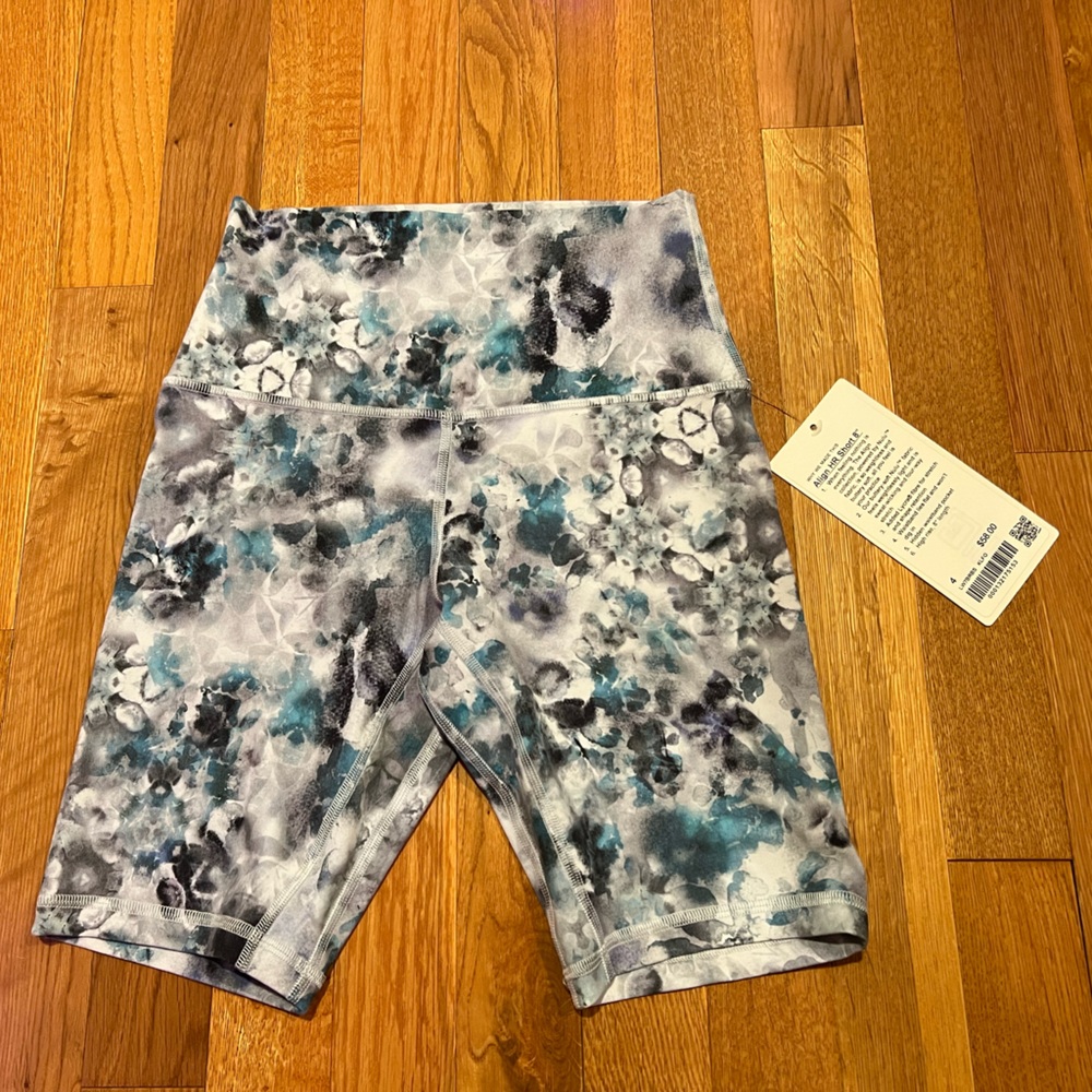 Lululemon Align shorts